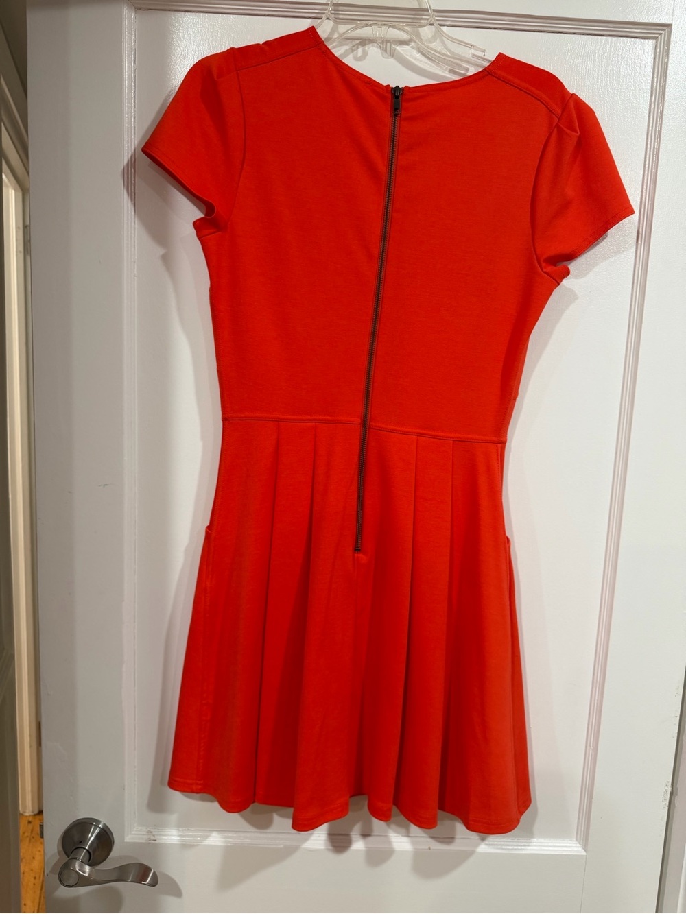 Gianni Bini Bright Red Short Sleeve Dress - Picture 9 of 10